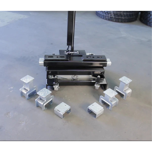 Cric de levage dextr&eacute;mit&eacute; par pare-chocs, Capacit&eacute; de 12 tonne(s), 8" - 15-3/4" h Rock Safety Industrial Ltd