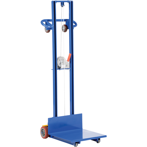Empileur &agrave; plateforme, M&eacute;canisme Treuil manuel, Capacit&eacute; de 400 lb, Levage max de 58" Rock Safety Industrial Ltd