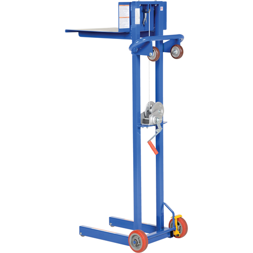 Empileur &agrave; plateforme, M&eacute;canisme Treuil manuel, Capacit&eacute; de 400 lb, Levage max de 58" Rock Safety Industrial Ltd