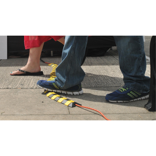 Syst&egrave;me de protection de c&acirc;bles Ultra-Sidewinder - petit , 13,125" x 3" x 0,75", 32000 lb (16 tonnes) Rock Safety Industrial Ltd