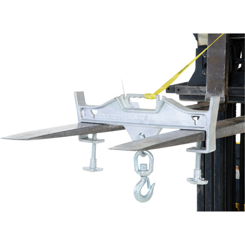 Crochet de levage &agrave; pivot double, Ouverture des fourches 7-1/4" x  2-1/2" Rock Safety Industrial Ltd