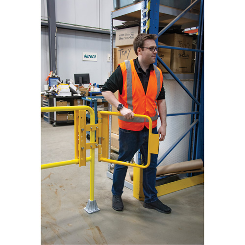 Safety Swing Gate, 21" H x 16" - 26" W Rock Safety Industrial Ltd