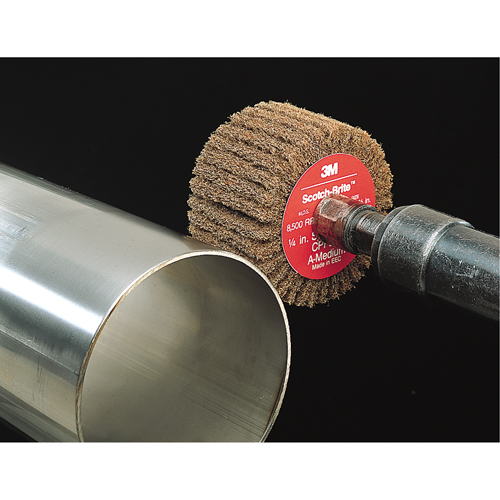 Brosses &agrave; lamelles Scotch-Brite, 2" dia. x 1" la, Arbre 1/4", Oxyde d'aluminium Rock Safety Industrial Ltd