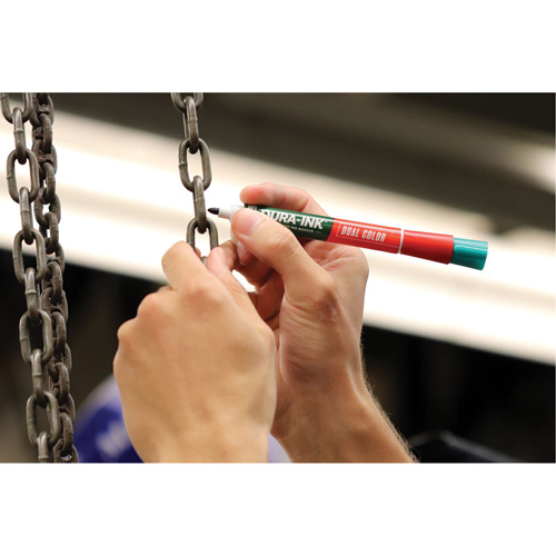 Marqueur &agrave; encre permanente et double couleur Markal Dura-Ink, Vert/Rouge, Pointe Ronde Rock Safety Industrial Ltd