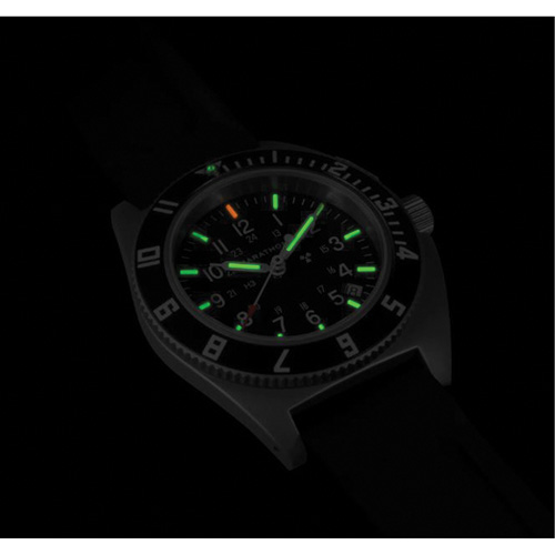 Montre Steel Navigator avec date sur ensemble bracelet en caoutchouc noir de trois morceaux, Num&eacute;rique, &agrave; piles, 41 mm, Noir Rock Safety Industrial Ltd
