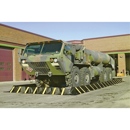 Berme repliable Stinger, Capacit&eacute; 6911 gal. US, 66' la x 14' lo x 12" h, Support &agrave; encliqueter Rock Safety Industrial Ltd