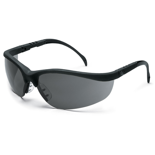 Lunettes de s&eacute;curit&eacute; Klondike, Lentille Grise/fum&eacute;e, Anti-&eacute;gratignures, R&eacute;pond ou surpasse la norme CSA Z94.3 Rock Safety Industrial Ltd
