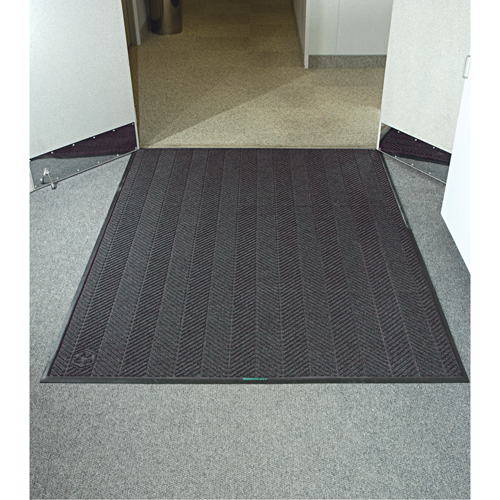 Tapis Waterhog Eco Elite, Essuie-pieds/grattoir, 6' x 8' x 3/8", Cendre grise Rock Safety Industrial Ltd