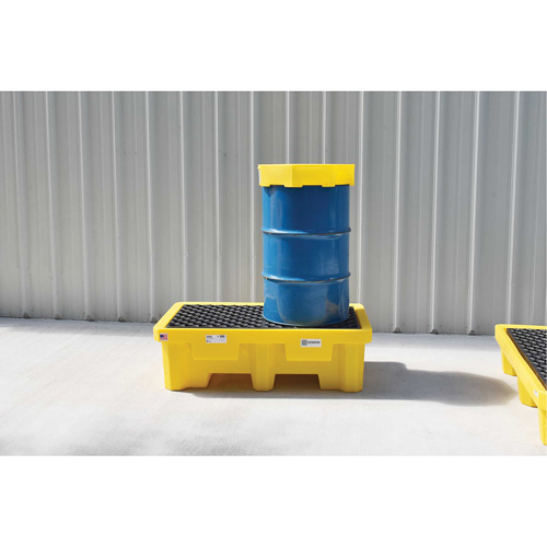 Palettes Ultra-Spill Pallet pour deux barils, Capacit&eacute; de d&eacute;versement 66 gal. US, 53" x 29" x 16,5" Rock Safety Industrial Ltd