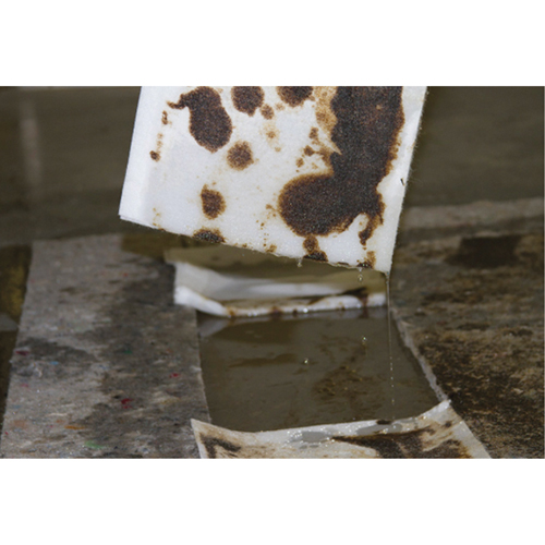 Chiffons pour l'huile Spilltration, Huile seulement, 16" x 10", 29 gal. d'absorption Rock Safety Industrial Ltd