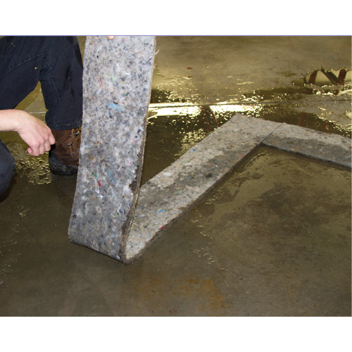 Spilltration Husky Strips, Oil Only, 64" x 8", 4 gal. Absorbancy Rock Safety Industrial Ltd