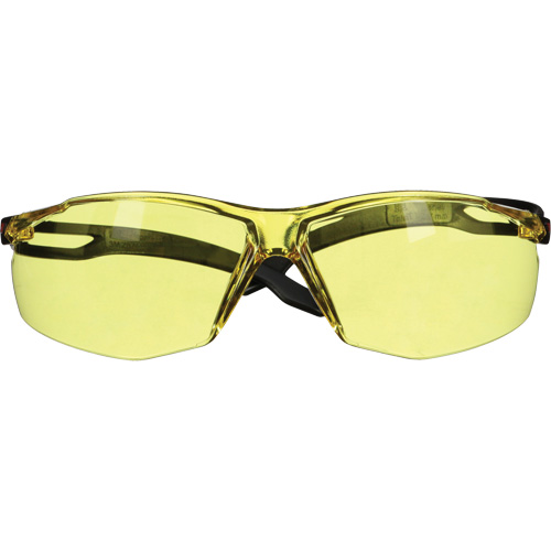 Lunettes de s&eacute;curit&eacute; s&eacute;rie 500 SecureFit, Lentille Ambr&eacute;e, Antibu&eacute;e/Anti-&eacute;gratignures, ANSI Z87+/R&eacute;pond ou surpasse la norme CSA Z94.3 Rock Safety Industrial Ltd