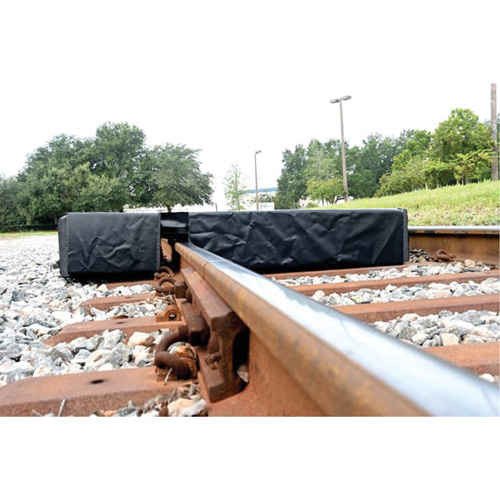 Berme Ultra-Track Berm, Capacit&eacute; 144 gal. US, 4' la x 6' lo x 12" h, Paroi en mousse Rock Safety Industrial Ltd