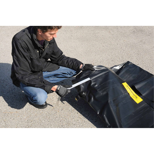 Conteneur flexible pour r&eacute;servoir de carburant avec drain Ultra-550 Containment Sump, 102" lo x 72" la, 650 gal. US Capacit&eacute; Rock Safety Industrial Ltd