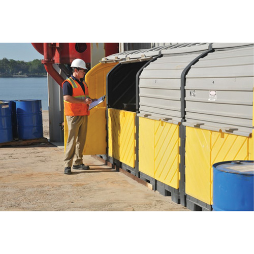 P16 Plus Ultra-Hard Top Spill Pallets sans drain, 250" lo x 79" la x 62" h, Capacit&eacute; de charge 9000 lb Rock Safety Industrial Ltd