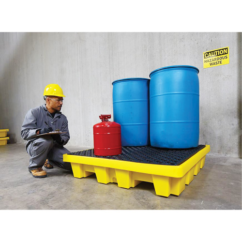 Ultra-Spill Pallet emboitable, 4 barils, Capacit&eacute; de d&eacute;versement 66 gal. US, 51" x 51" x 10" Rock Safety Industrial Ltd