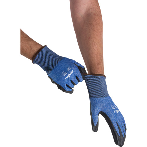 Gants l&eacute;gers et haute dext&eacute;rit&eacute; r&eacute;sistants &agrave; la coupe, Taille 7, Calibre 18, Rev&ecirc;tement Mousse de nitrile, Enveloppe en Acier inoxydable/PEHP/Tungst&egrave;ne, ASTM ANSI niveau A9 Rock Safety Industrial Ltd