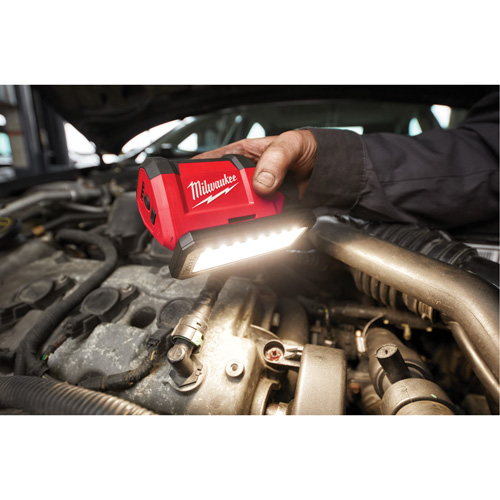 Projecteur &agrave; faisceau large pour entretien et r&eacute;paration avec chargeur USB M12 Rover, DEL, 700 lumens Rock Safety Industrial Ltd