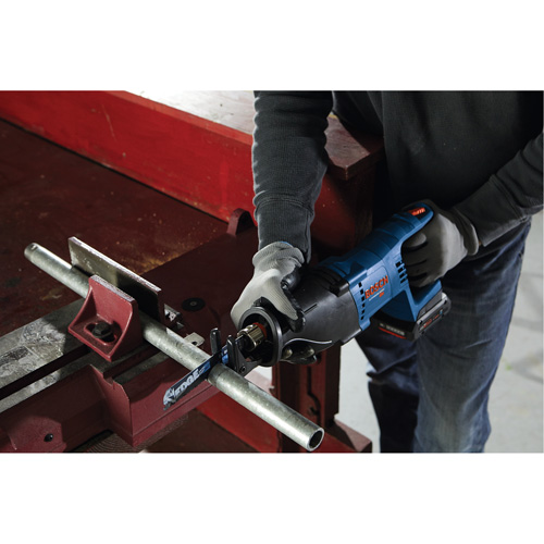 Scie alternative avec poign&eacute;e en D (outil seulement), 18 V, Lithium-ion Bloc-pile, 2700 coups/min Rock Safety Industrial Ltd
