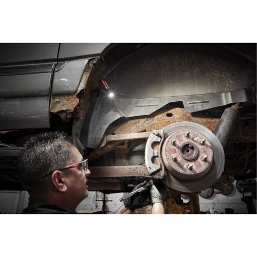 Lampe de poche de tous les jours avec aimant, DEL, 500 lumens, Piles Rechargeable Rock Safety Industrial Ltd