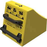 Cale de roue ultra-robuste pour l'exploitation mini&egrave;re Checkers Safety, PEHD, Jaune, 14-1/2" la x 17-1/2" p x 16" h Rock Safety Industrial Ltd