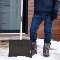 Pelle &agrave; neige Nordic, Lame Polypropyl&egrave;ne, Largueur 17-3/4", Manche Prise en D Rock Safety Industrial Ltd