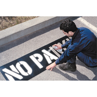 Pochoirs pour parc de stationnement, Anglais, 12" Rock Safety Industrial Ltd