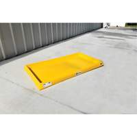 Ultra-Containment Tray&reg;, 54" L x 29.8" W x 3.5" H, 16.5 US gal. Spill Capacity Rock Safety Industrial Ltd