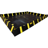 Bermes de confinement avec supports int&eacute;rieurs de parois QuickBerm , Capacit&eacute; 2990 gal. US, 20' la x 20' lo x 12" h, Support &agrave; encliqueter Rock Safety Industrial Ltd