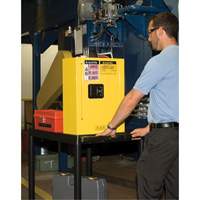 Mini-armoires de s&eacute;curit&eacute; Sure-Grip EX pour produits inflammables, 2 gal., 1 Porte(s), 17" La x 22" h x 8" p Rock Safety Industrial Ltd