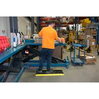 Tapis antifatigue, Losange, 1-2/3' x 3-1/4' x 3/4", Noir/Jaune, Polyur&eacute;thane Rock Safety Industrial Ltd