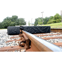 Berme Ultra-Track Berm, Capacit&eacute; 144 gal. US, 4' la x 6' lo x 12" h, Paroi en mousse Rock Safety Industrial Ltd