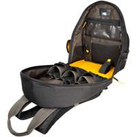 Sacs &agrave; dos pour outils Techgear &agrave; 53 pochettes, 16" lo x 13-1/4" la, Noir, Polyester Rock Safety Industrial Ltd