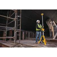Lampe sans fil sur tr&eacute;pied 20V Max, DEL, 3000 lumens, Boîtier en Plastique Rock Safety Industrial Ltd